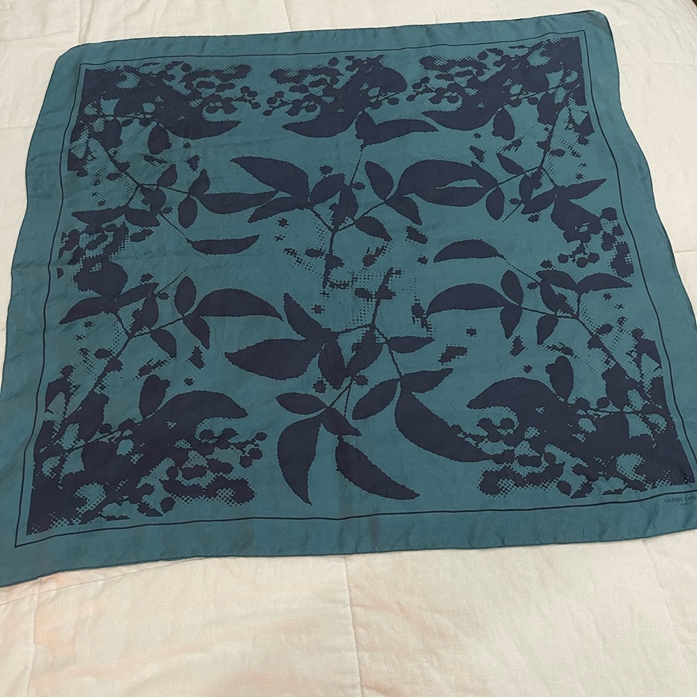 🔥Gorgeous Teal & Navy Scarff 🔥